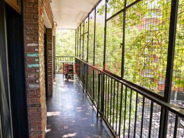 VENTA DTO 4 AMB BELGRANO C/ESP GUARDACOCHE AP CRE