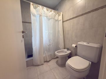CASA EN VENTA BARRIO EL MIRADOR 6 DORMITORIOS