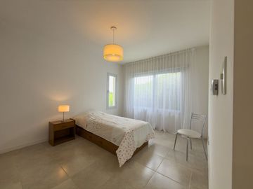 CASA EN VENTA BARRIO EL MIRADOR 6 DORMITORIOS