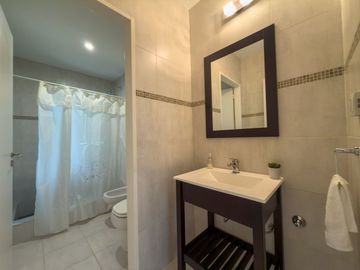 CASA EN VENTA BARRIO EL MIRADOR 6 DORMITORIOS