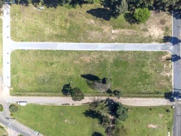 VENTA LOTE 279 M2 B SEMICERRADO MALVINAS ARGENTIN