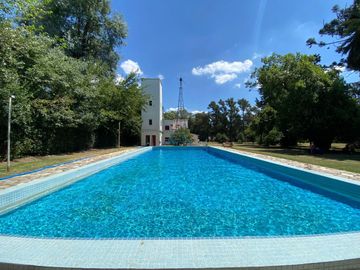 CASA FINCA EN VENTA EN MORENO PISINA PARQUE