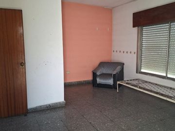 VENTA 2 CASAS 4 Y 3 AMB. PATIO COCH. LUZURIAGA