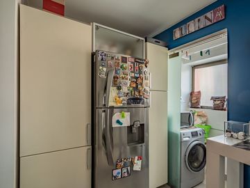 Excelente Semipiso de 4 Ambientes con Cochera