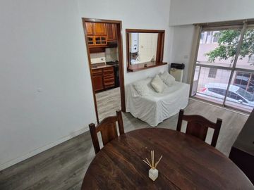 VENTA DEPARTAMENTO 3 AMBIENTES COGHLAN.-