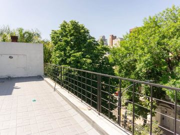 Casa 5 Amb. con Terraza y Cocheras 3 Pisos_ Núñez