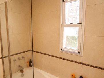 Casa 5 Amb. con Terraza y Cocheras 3 Pisos_ Núñez