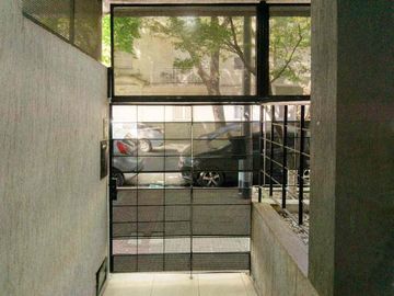 Casa 5 Amb. con Terraza y Cocheras 3 Pisos_ Núñez