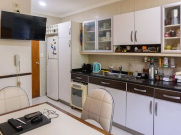 Casa 5 Amb. con Terraza y Cocheras 3 Pisos_ Núñez