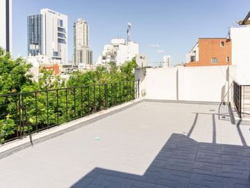 Casa 5 Amb. con Terraza y Cocheras 3 Pisos_ Núñez