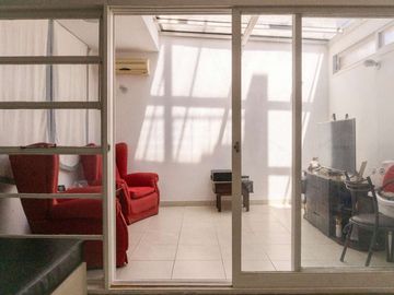 Casa 5 Amb. con Terraza y Cocheras 3 Pisos_ Núñez