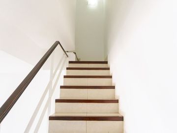 Casa 5 Amb. con Terraza y Cocheras 3 Pisos_ Núñez