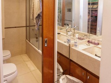Casa 5 Amb. con Terraza y Cocheras 3 Pisos_ Núñez