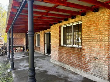 Casa venta en Carlos Keen Posib. de perm. por veh.
