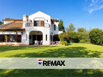 OPORTUNIDAD !Casa 220 mts al GOLF COUNTRY ARANJUEZ