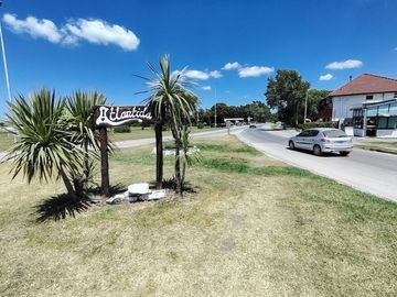 Casa de 7 ambientes en reserva Atlántida