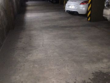 VENTA  COCHERA FIJA CUBIERTA (zona Tribunales)