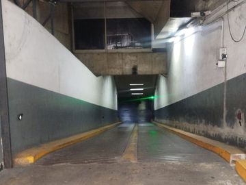 VENTA  COCHERA FIJA CUBIERTA (zona Tribunales)