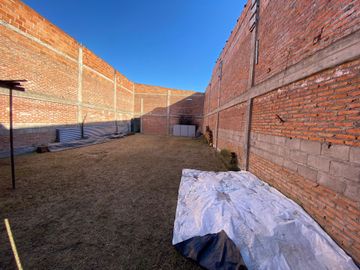 TERRENO EN VENTA CON CONSTRUCCION INICIADA