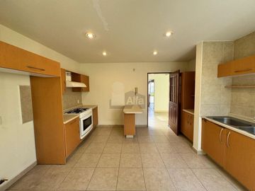 Casa en condominio en renta en Coaxustenco, Metepec