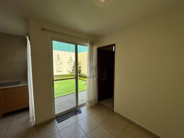 Casa en condominio en renta en Coaxustenco, Metepec