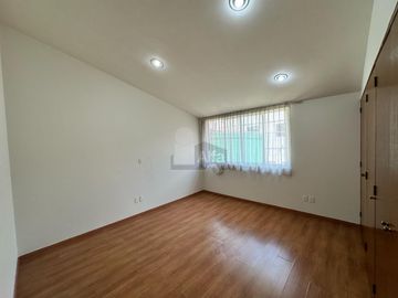 Casa en condominio en renta en Coaxustenco, Metepec