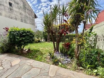 VENTA CASA 3 AMB VILLA LUZURIAGA / DEPOSITO