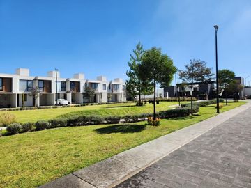 Casa en Renta en Aurea, 3 recamaras seccion  Rubi Residencial  Femexfut Toluca
