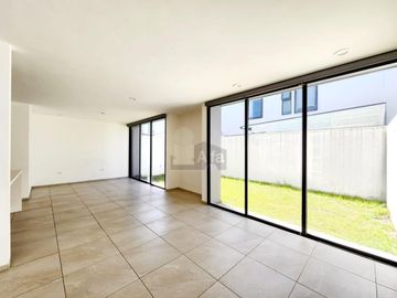 Casa en Renta en Aurea, 3 recamaras seccion  Rubi Residencial  Femexfut Toluca