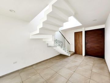 Casa en Renta en Aurea, 3 recamaras seccion  Rubi Residencial  Femexfut Toluca