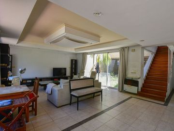 CASA 5 DORMITORIOS EN VENTA LA PLATA CON PILETA