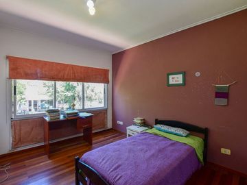 CASA 5 DORMITORIOS EN VENTA LA PLATA CON PILETA