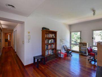 CASA 5 DORMITORIOS EN VENTA LA PLATA CON PILETA