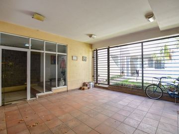 CASA 5 DORMITORIOS EN VENTA LA PLATA CON PILETA