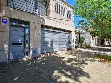 CASA 5 DORMITORIOS EN VENTA LA PLATA CON PILETA