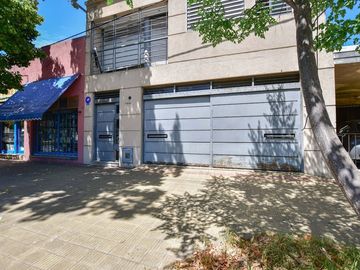 CASA 5 DORMITORIOS EN VENTA LA PLATA CON PILETA