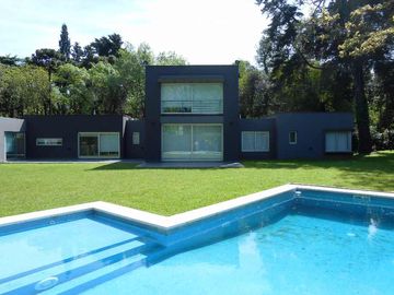 Casa en venta en Parque Leloir