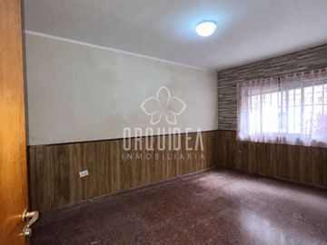 Casa en venta c/ cochera en Centro