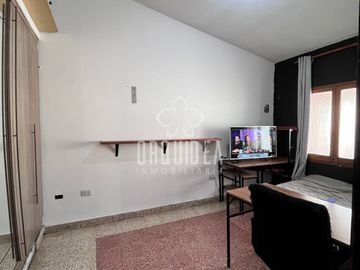 Casa en venta c/ cochera en Centro