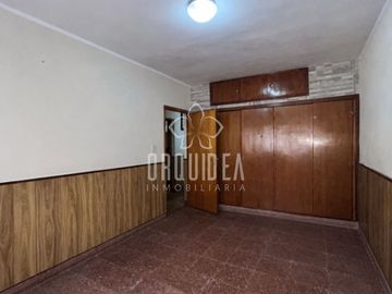 Casa en venta c/ cochera en Centro
