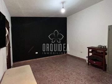 Casa en venta c/ cochera en Centro