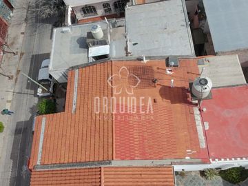 Casa en venta c/ cochera en Centro