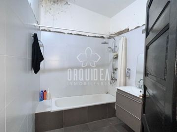 Casa en venta c/ cochera en Centro