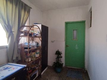 VENTA CASA PLANTA ALTA 2 DORMIT. TERRAZA. OPORT !