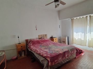VENTA CASA PLANTA ALTA 2 DORMIT. TERRAZA. OPORT !