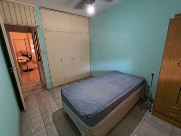 CASA ESQUINA. AMOBLADA. APTA CRÉDITO, CHIMBAS.