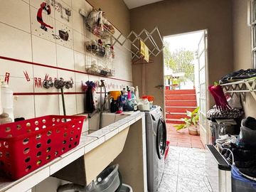 CASA 4 AMBIENTES VILLA DEL PARQUE   GALPON