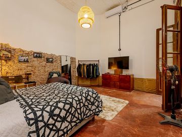 VENTA CASA INTERNA DE DISEÑADOR RECICLADA COMPLETA