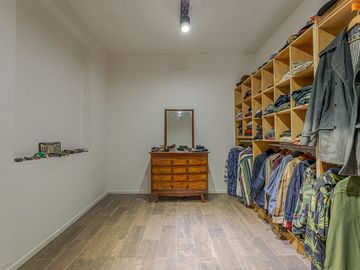 VENTA CASA INTERNA DE DISEÑADOR RECICLADA COMPLETA