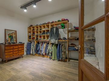 VENTA CASA INTERNA DE DISEÑADOR RECICLADA COMPLETA